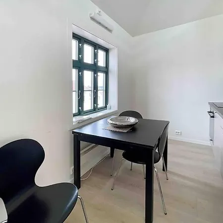 The Yellow House Nr 11 By Berti's Stavanger